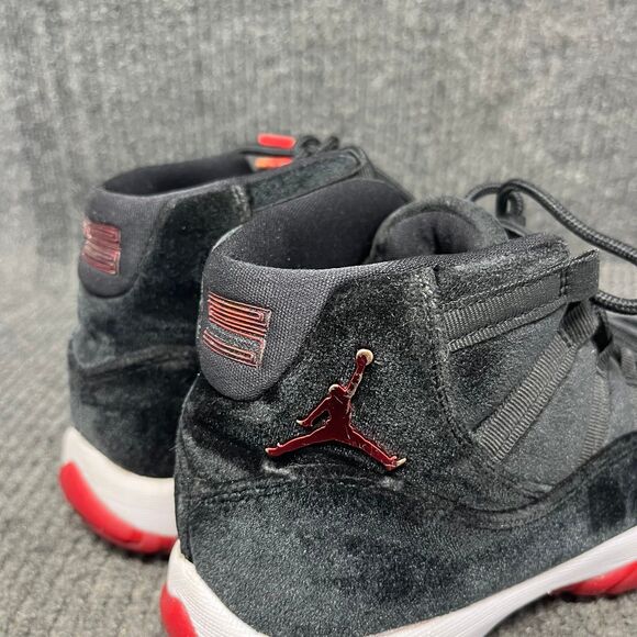 Nike Air Jordan 11 Retro Bred Velvet Black Red Womens Size 8 DB5457-061 - Picture 5 of 10